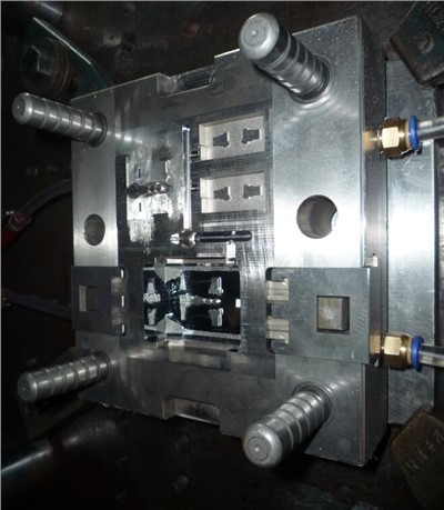 Cambiar molde de inyección